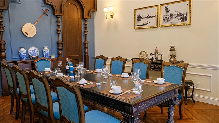 Không gian nhà hàng Công Tử