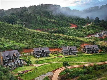 Lat Valley Retreat Village