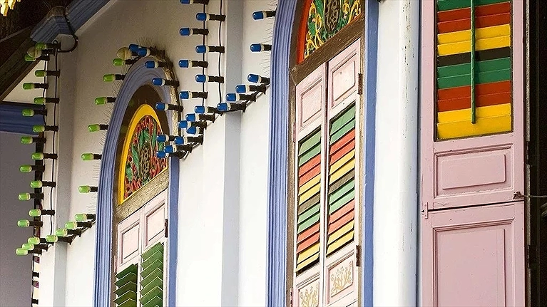 Một góc trang trí bên ngoài khách sạn