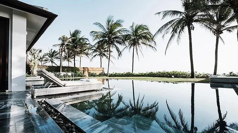 Three Bedroom Pool Villa - Ocean Front