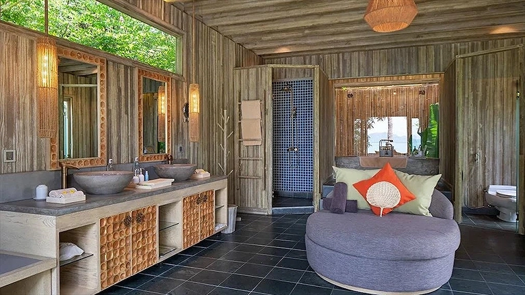 Beachfront Pool Villa