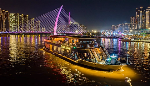 Ăn Tối Trên Du Thuyền Sang Trọng ICON Saigon