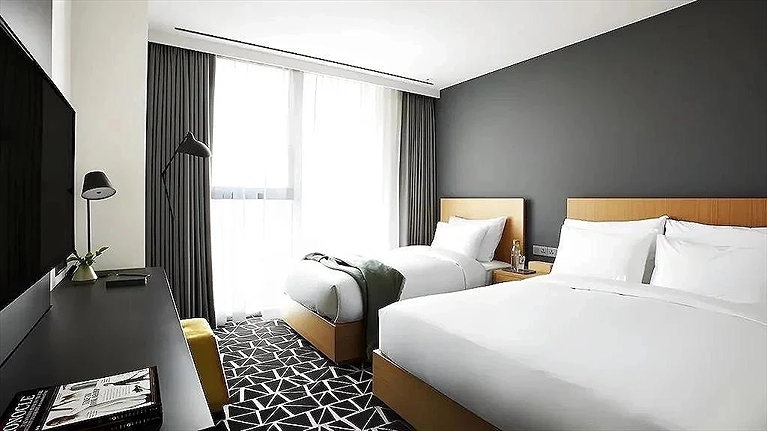 Standard Family Twin