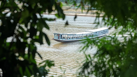 Du thuyền ngắm hoàng hôn (có tính phí)