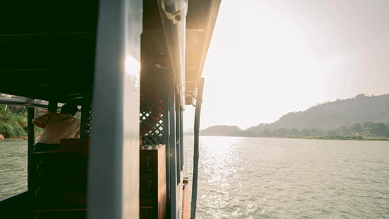 Du thuyền ngắm hoàng hôn (có tính phí)