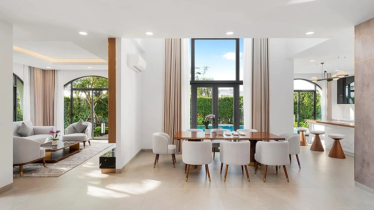 Phòng khách bên trong Villa 4 phòng ngủ