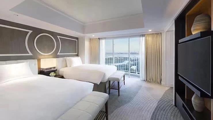 Twin Terrace Suite