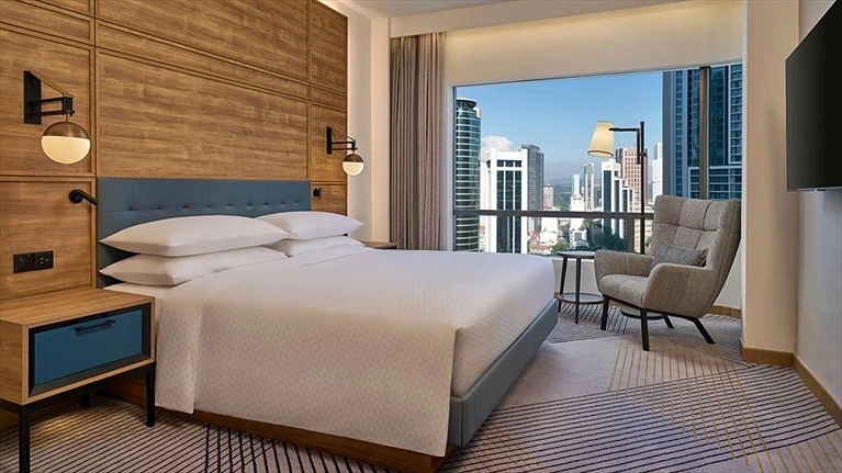 Executive Suite King hướng thành phố