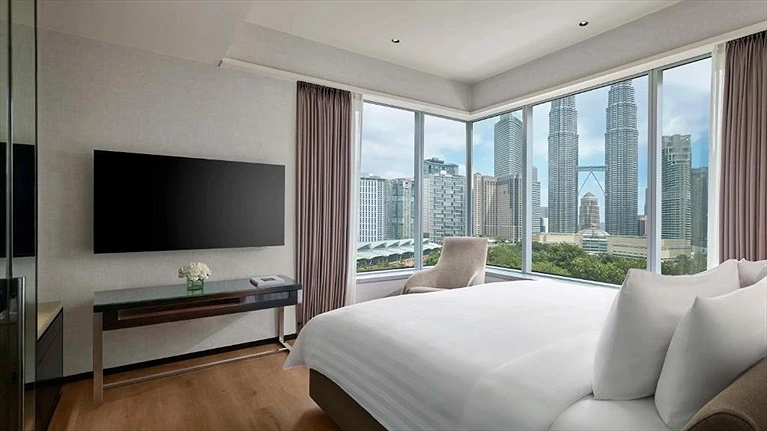 Twin Towers View Suite (Mới nâng cấp)