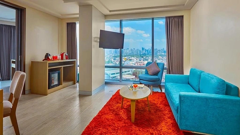 1-Phòng ngủ Executive Suite hướng sân bay