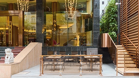 Khu vực phía trước khách sạn