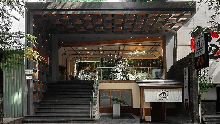 Toàn cảnh KiN Hotel Thái Văn Lung