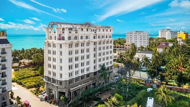 Toàn cảnh khách sạn AVS Phú Quốc