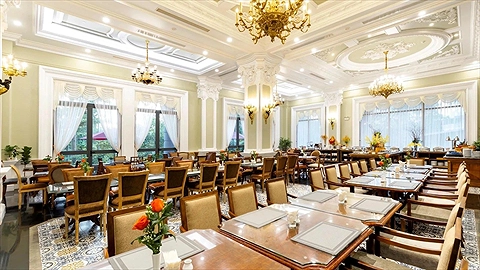 Khu vực nhà hàng Ren