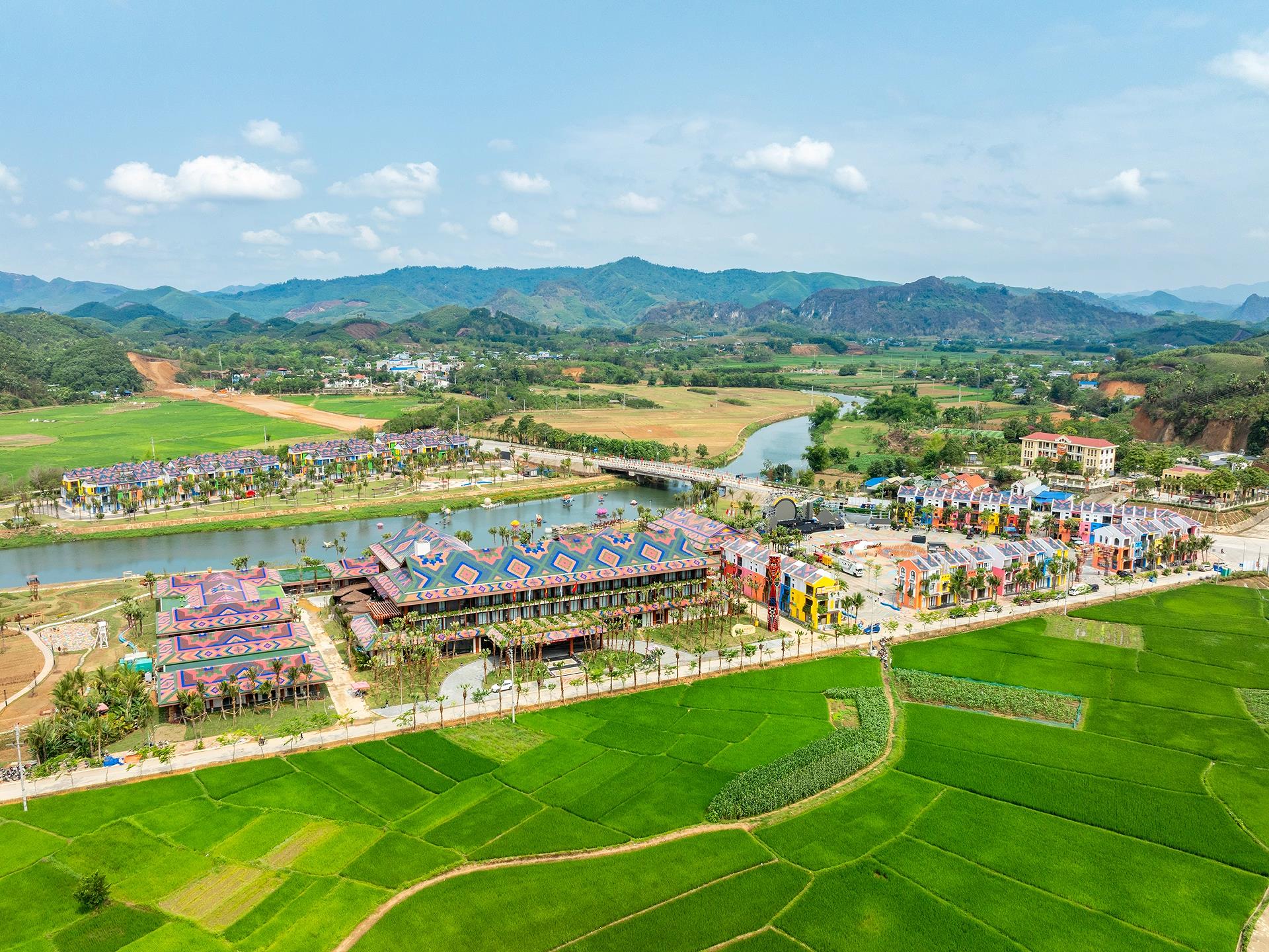 Flamingo Heritage Onsen & Resort Tân Trào