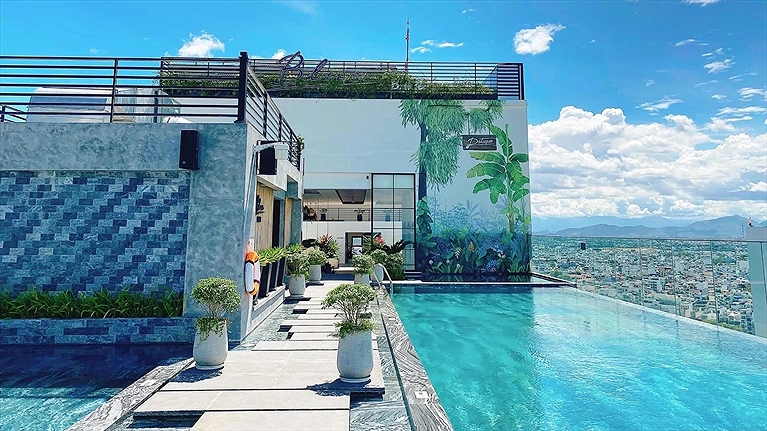 Hồ bơi vô cực hướng biển