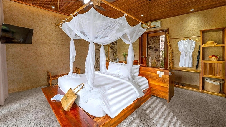 Premium Bungalow with Garden View