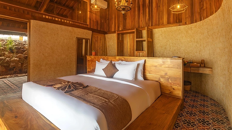 01-BR Villa Beach Front with Pool