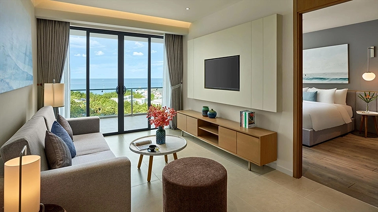 Superior Suite 1 King Bed with Balcony