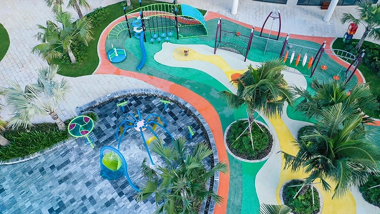 Khu vui chơi trẻ em ngoài trời