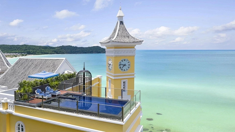 Hồ bơi riêng của căn Turquoise Suite with private pool