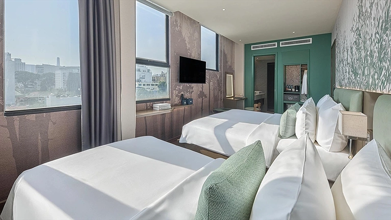 Premier Triple City View