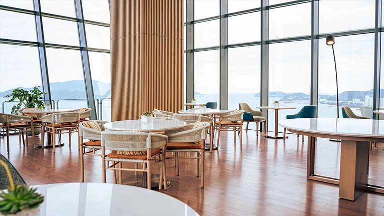 Khu vực Regency Club Lounge