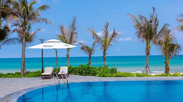Khu vực hồ bơi