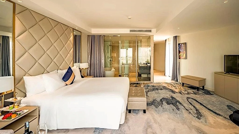 Premier Luxury Corner Double