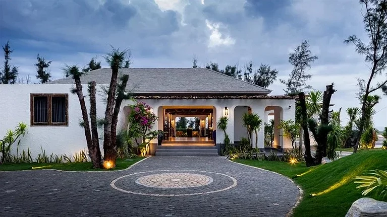 Khu vực sảnh làm thủ tục Check-in và Check-out