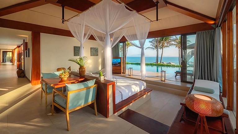 Hạng phòng Grand Beach Pool Villa 4BR