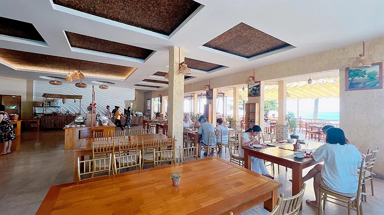 Khu vực nhà hàng