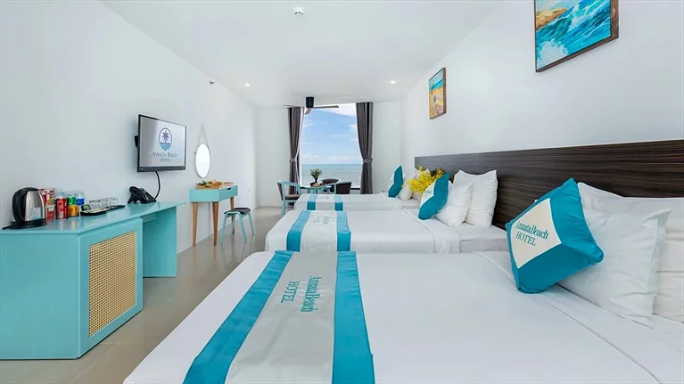 Deluxe Triple – Sea View