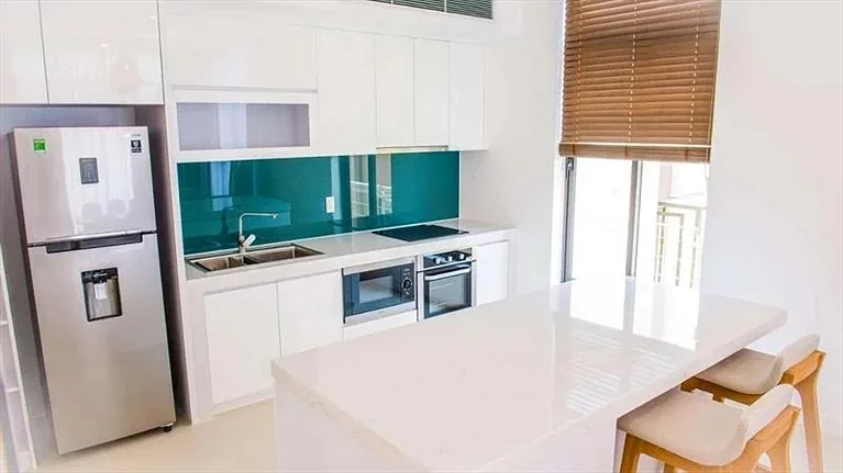 Không gian bếp với đầy đủ tiện nghi cơ bản
