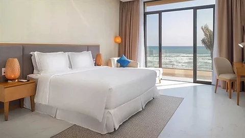 Phòng ngủ với 1 giường đôi lớn