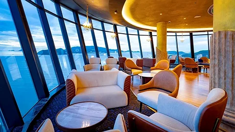 Sky32 bar
