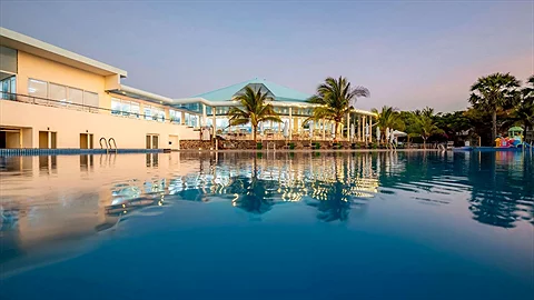 Hồ bơi nước mặn