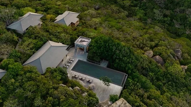 /