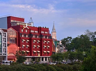 Khách sạn M Village Premier Xuân Hương Lakeside