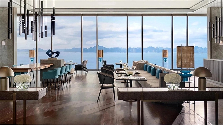 Club Lounge