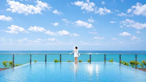 Khu vực hồ bơi Zora