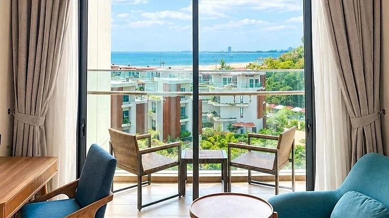 Superior Garden View