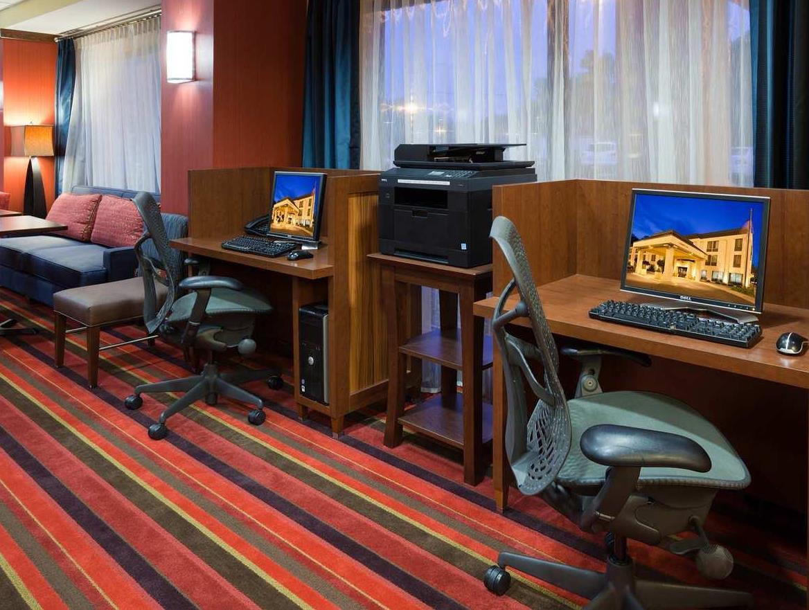 Trung tâm hội nghị