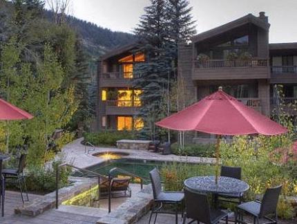 Ngoại cảnh khách sạn