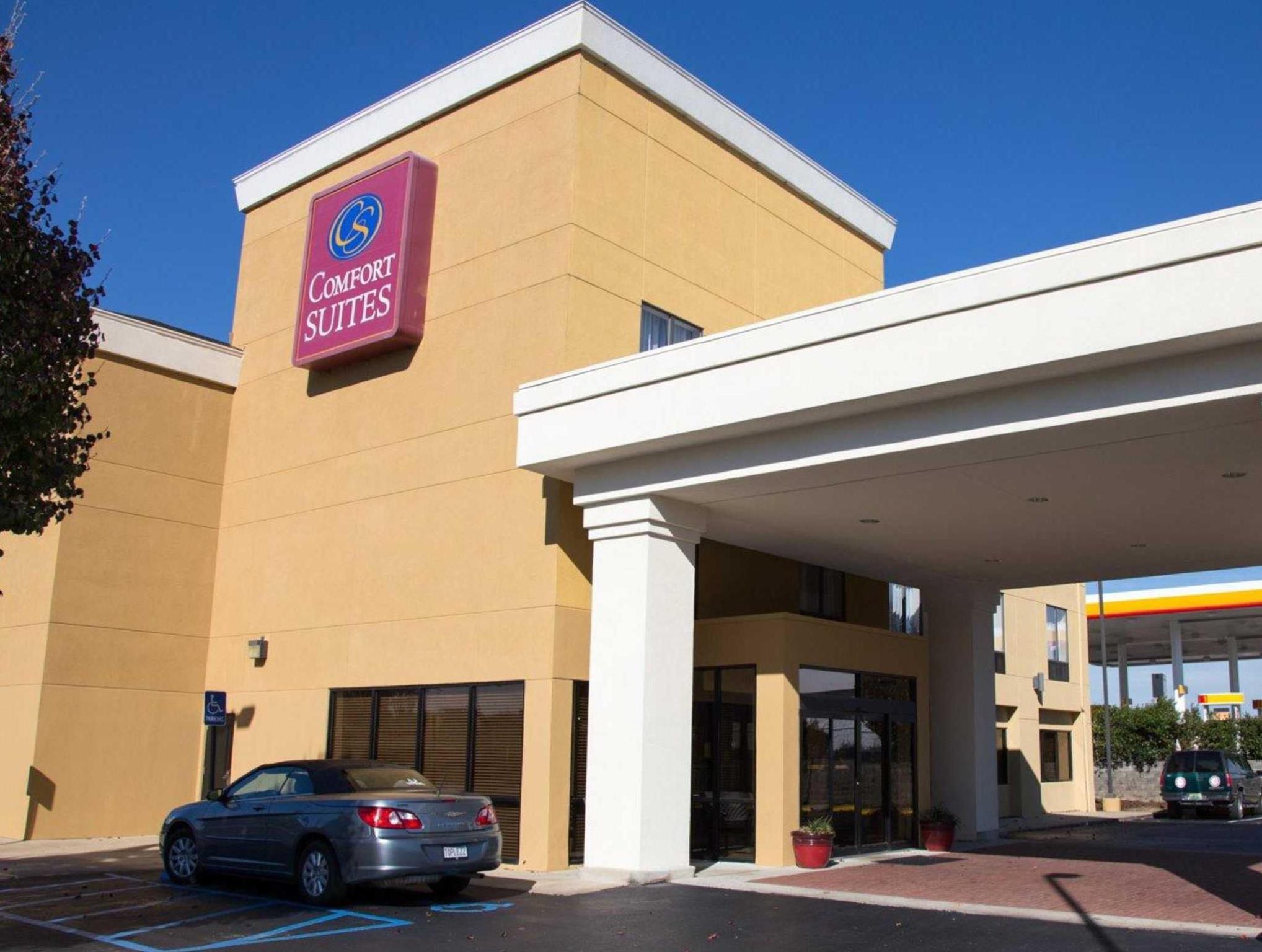 Ngoại cảnh khách sạn