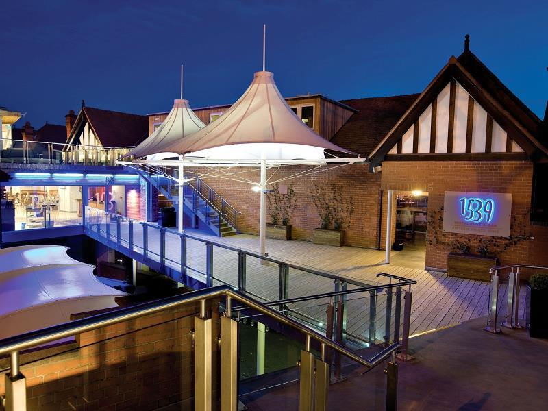 Ngoại cảnh khách sạn