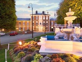 Ngoại cảnh khách sạn