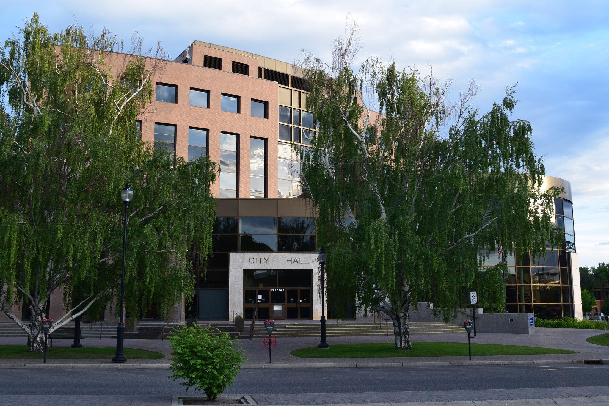 Nơi tham quan gần đây