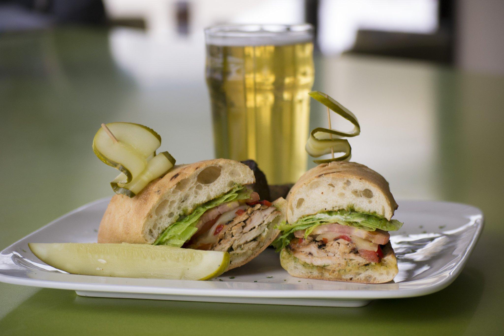 Đồ ăn và thức uống