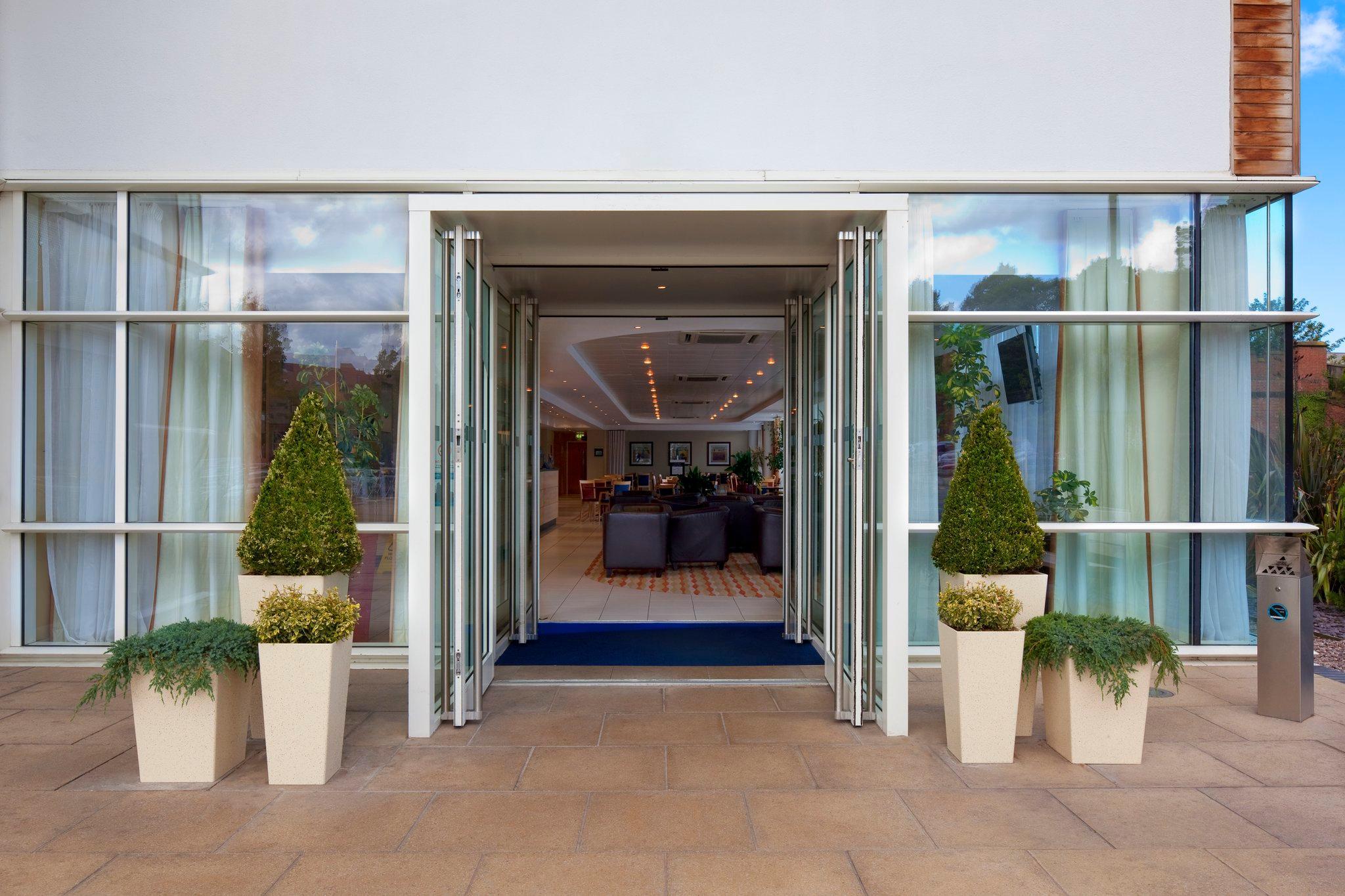 Ngoại cảnh khách sạn